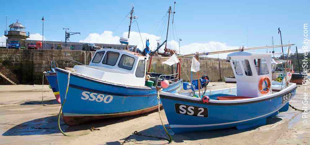 St Ives Harbour © Phil Gee